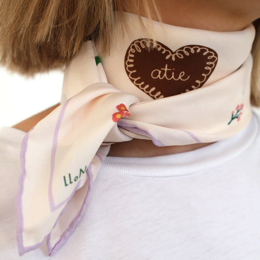 Seidentuch Tracht N°11 Off-White/Flieder