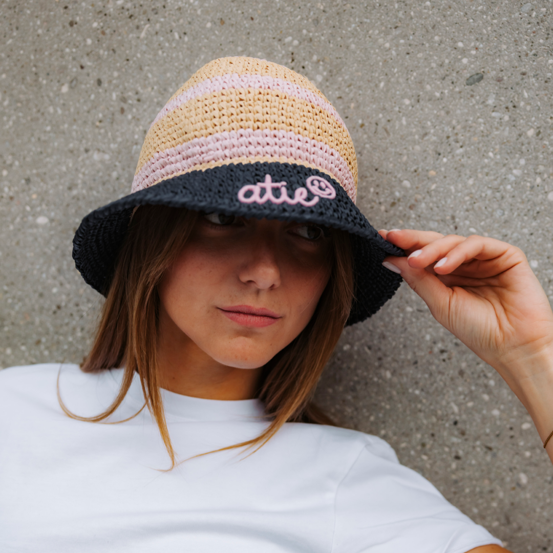 Bucket Hat Smiley